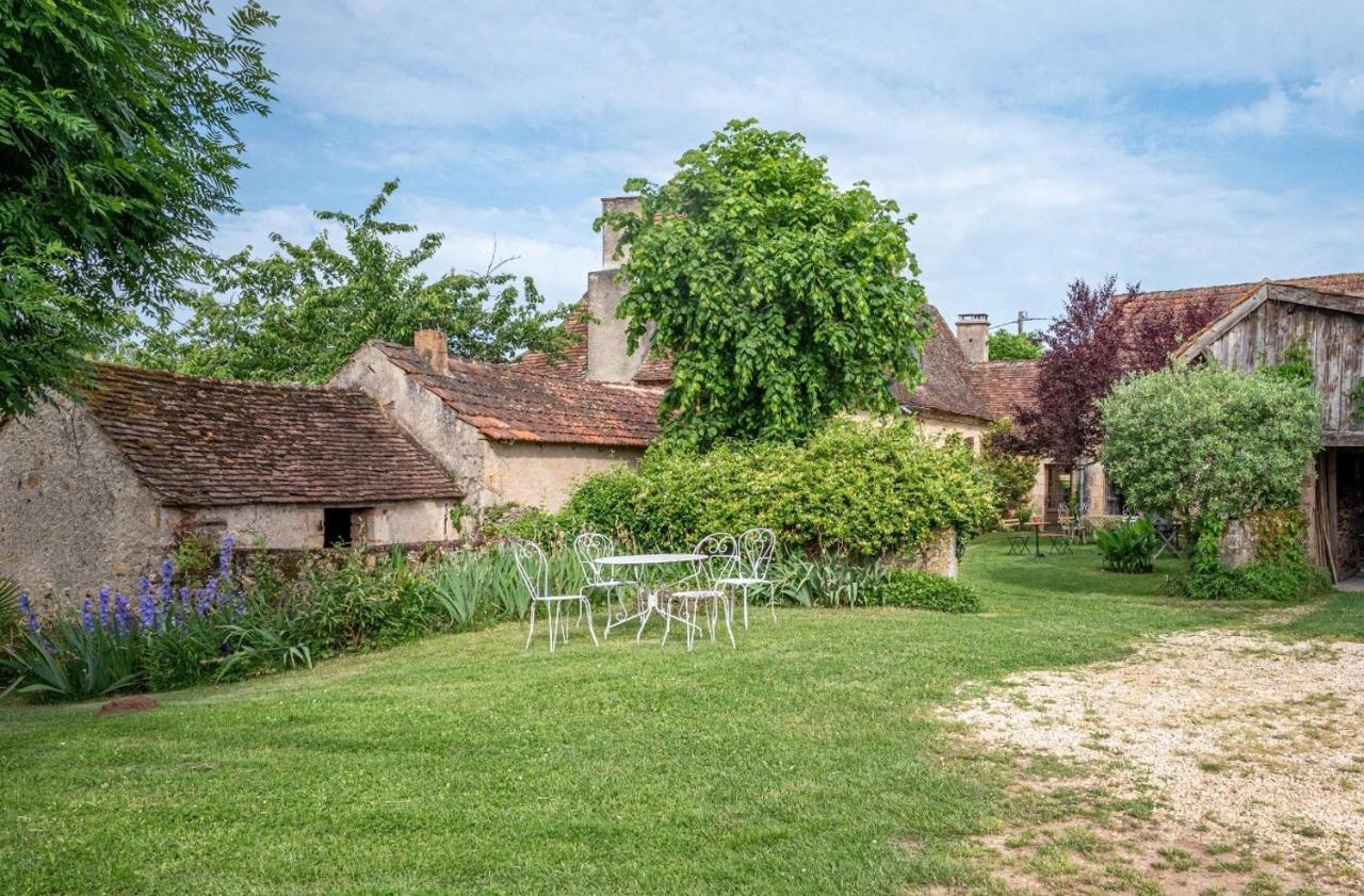 La Maison Magique Saint-Chamassy Екстериор снимка