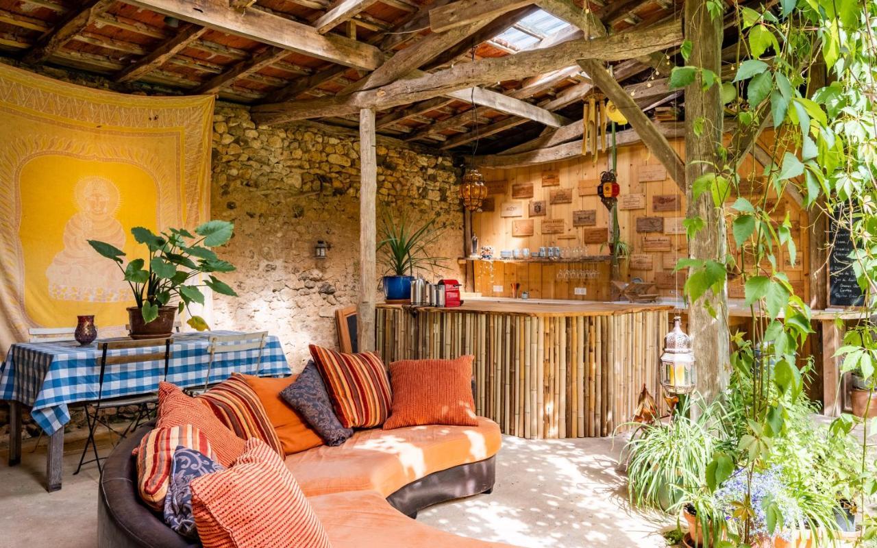 La Maison Magique Saint-Chamassy Екстериор снимка